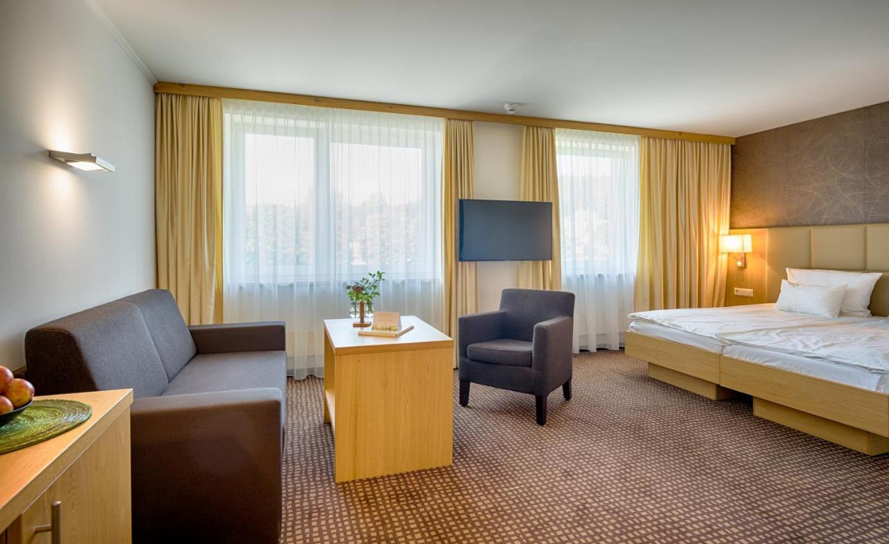 Brugger'S Hotelpark Am See 티티제-노이슈타트 외부 사진